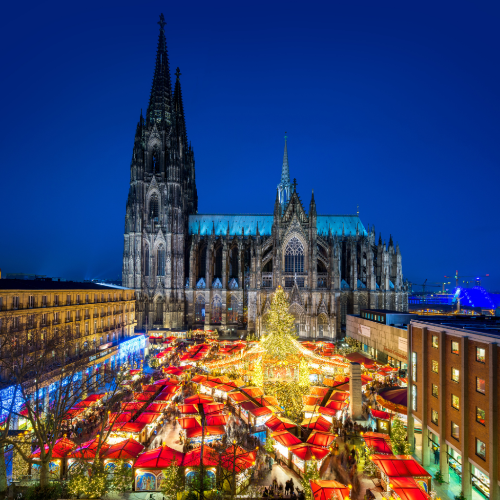 Cologne Cathedral at night with the Christmas markets 